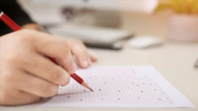 MEB'den YKS ve LGS adaylarına tercih aşaması için destek geliyor