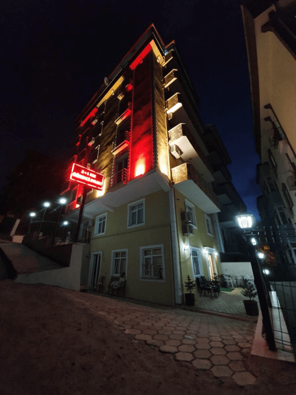 Yıldız Kız Apartı - Trabzon Bir Yıldız Kız Apartı - Trabzon